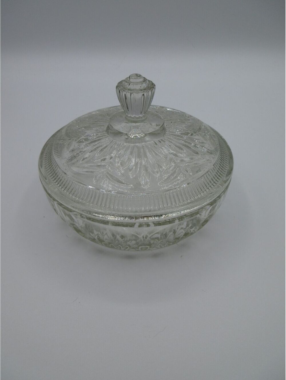 148. Vintage Avon Clear Pressed Glass Lidded Candy Dish Trinket Bowl Floral